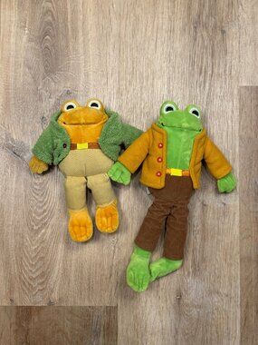 YOTTOY Classic Collection Frog and Toad Plush Stuffed Animals Set of 2